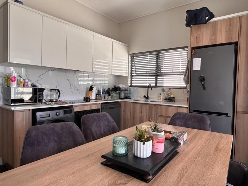 To Let 2 Bedroom Property for Rent in Sandown Western Cape